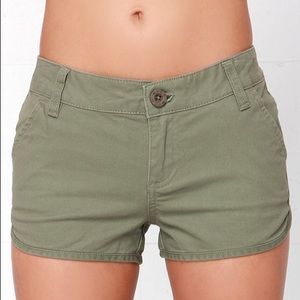 Lulu’s RVCA Downtowner Olive Green Shorts Size 29